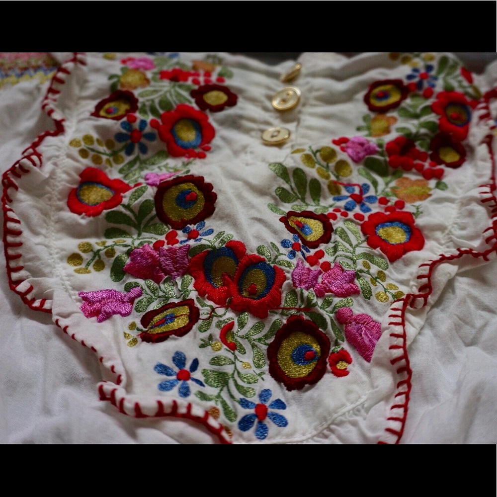 Vintage Dolce and Gababana top. - Picture 3 of 4
